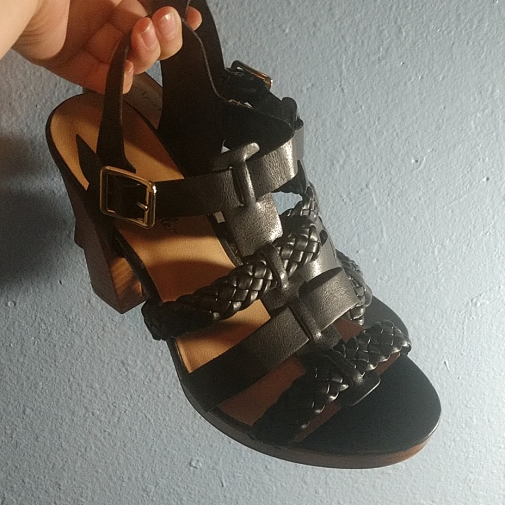 Size 10 black heels